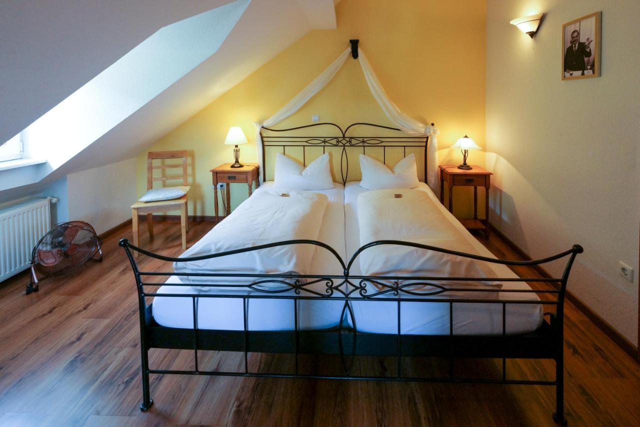 Hotel Alte Buergermeisterei Ediger-Eller Luaran gambar