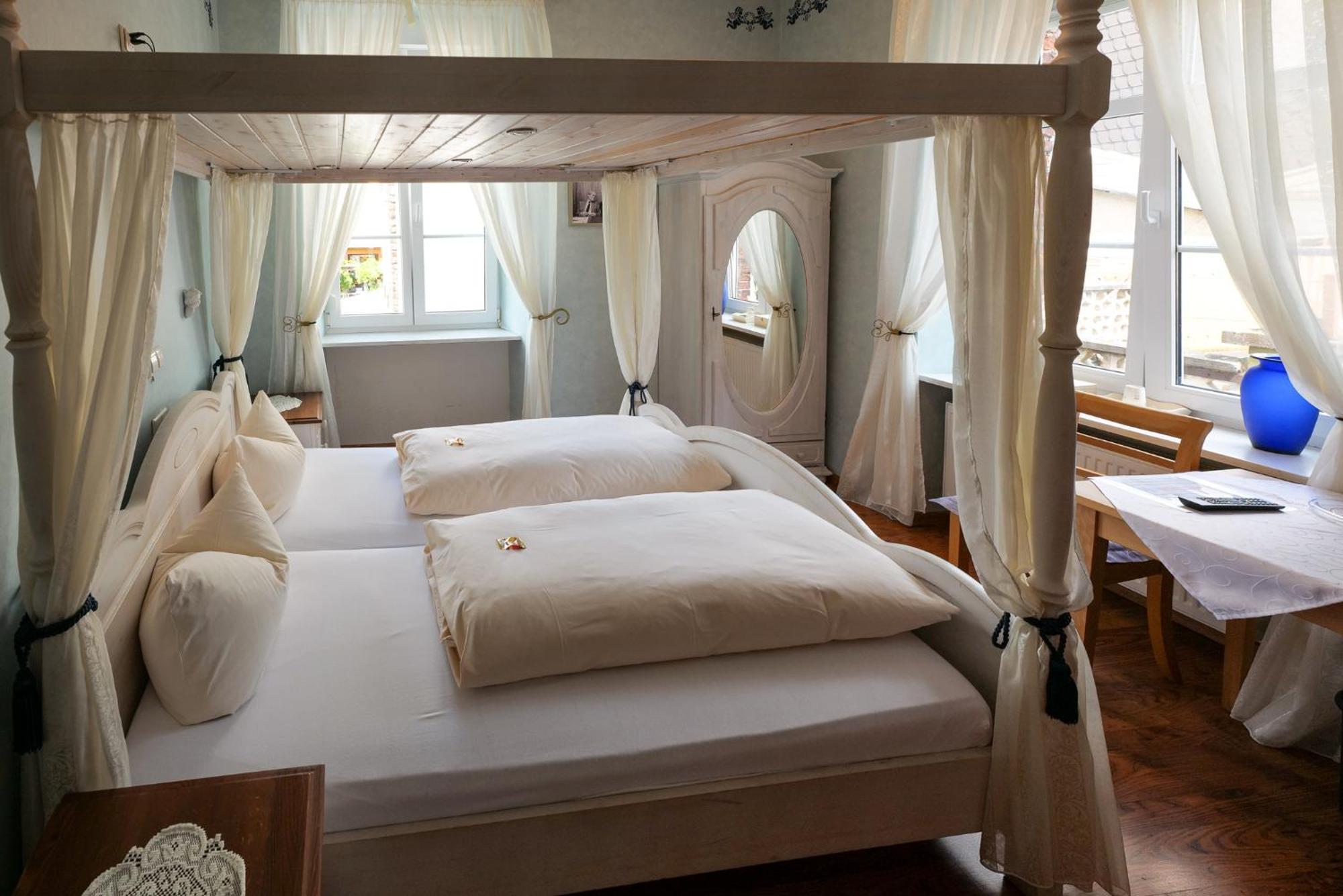 Hotel Alte Buergermeisterei Ediger-Eller Luaran gambar